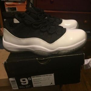 Air Jordan 11 low